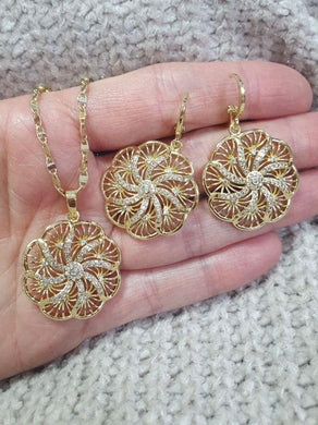 14 K Gold Plated pendant and earrings set with white zirconium - BIJUNET